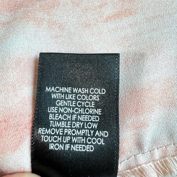 Torrid Womens Blouse Top Size 3X Watercolor Flowy Short Sleeve Pink - Picture 5 of 6